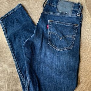 Men’s 511 Levi “Slim Cut” Straight-legged Jeans